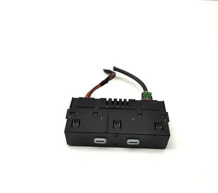 Skoda Enyaq iV USB socket connector 657035736A