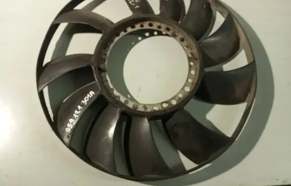 Volkswagen PASSAT B5 Fan impeller 059121301A