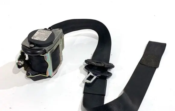 Audi A3 S3 8P Front seatbelt 