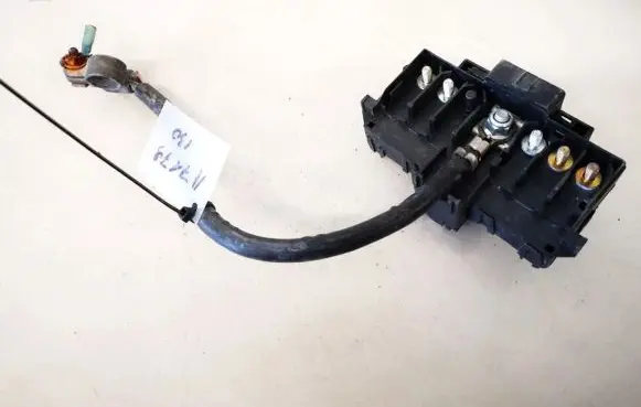 Mercedes-Benz C W203 Fuse box set a2035450301