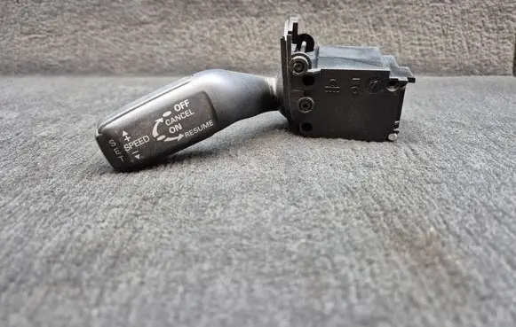 Audi A4 S4 B7 8E 8H Cruise control switch 4E0953521