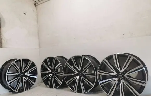 Audi Q7 4M R20 alloy rim 4M8601025T