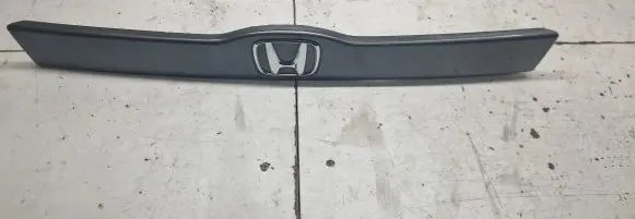 Honda Insight Trunk door license plate light bar 74890TM8