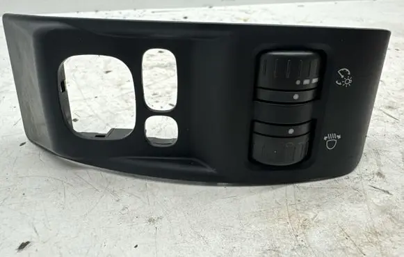 Subaru Forester SH Headlight level height control switch