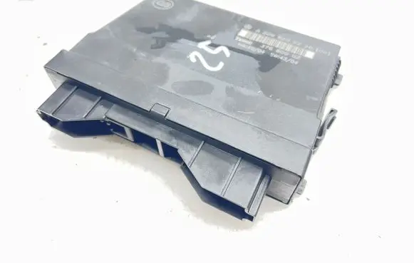 Mercedes-Benz CLK A209 C209 Comfort/convenience module A2098205226
