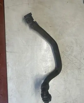 Engine coolant pipe/hose