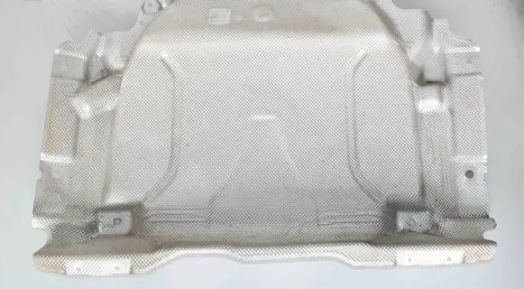 Volvo XC90 Heat shield in engine bay 31449361