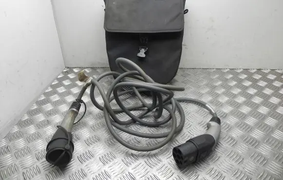 BMW 3 G20 G21 Electric car charging cable 089110223
