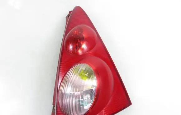 Peugeot 107 Rear/tail lights 815500H040