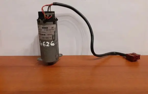 Mercedes-Benz S W220 Seat adjustment motor 4626 0130002524
