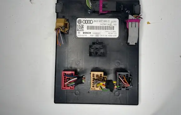 Audi A4 S4 B8 8K Comfort/convenience module 8K0907063C 8K0907063 04022001
