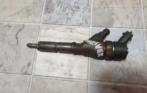 Peugeot Partner Fuel injector 9637536080 0445110044
