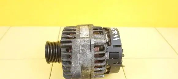 Fiat 500L Generator/alternator 51884351 199B5000