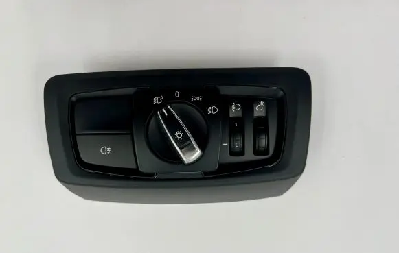 BMW 2 F45 Light switch 9865819
