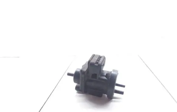 Mercedes-Benz E W210 Turbo solenoid valve A0005450427 4715396