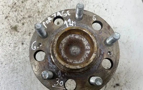 KIA Sportage Rear wheel hub