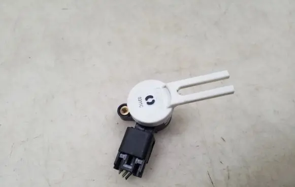 Opel Insignia A Brake pedal sensor switch 10366474
