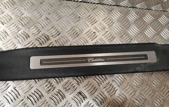 Cadillac Escalade IV Front sill trim cover 10222015 206634 70670055