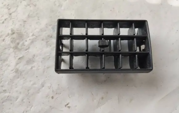 Volkswagen Transporter - Caravelle T4 Dash center air vent grill 191819719B 191819707E