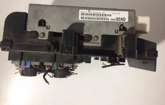 Dodge Grand Caravan Fuse box set P04686492AD