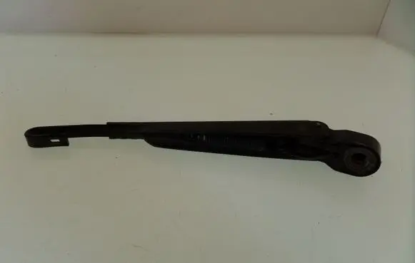 Ford Focus C-MAX Rear wiper blade arm 17526AA