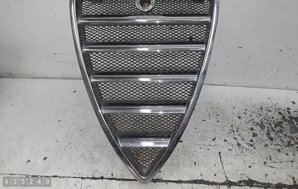 Alfa Romeo 166 Front bumper upper radiator grill