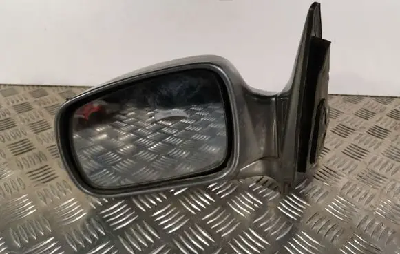 Hyundai Terracan Front door electric wing mirror