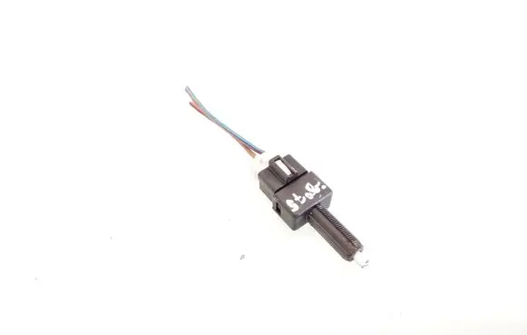 Mitsubishi Pajero Brake pedal sensor switch