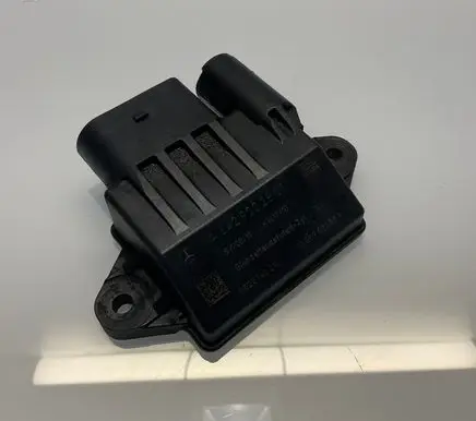Mercedes-Benz E W211 Glow plug pre-heat relay A6429002800 12009034821 0522140210
