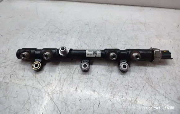 Opel Movano B Fuel main line pipe H8201257368 28325380