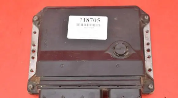 Toyota Avensis Verso Engine control unit/module ECU 89661-05D60