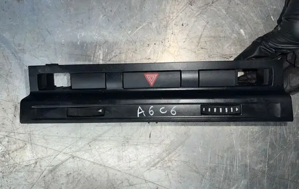 Audi A6 S6 C6 4F Hazard light switch