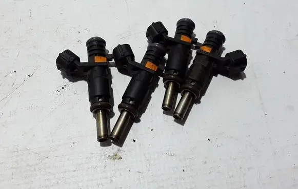 Fuel injector