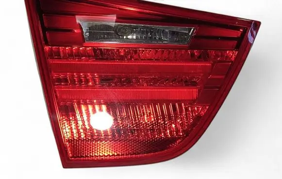 BMW 3 E90 E91 Tailgate rear/tail lights 7154161