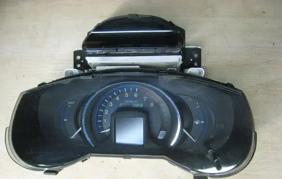 Honda Insight Speedometer (instrument cluster) 78100TM8G7 78100TM8G711M1