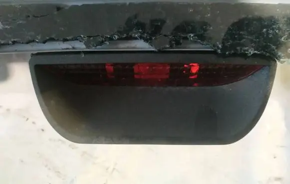 Dacia Sandero Third/center stoplight