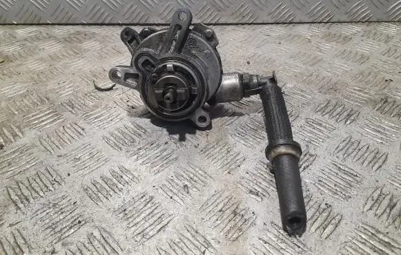 Volvo XC90 Vacuum pump 30731825