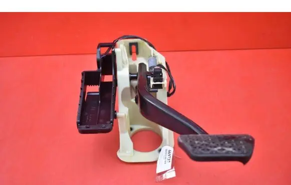 BMW 5 F10 F11 Accelerator throttle pedal 6782665