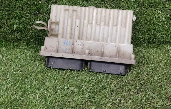Coolant fan relay