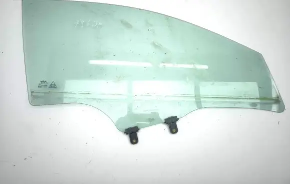 KIA Stonic Front door window glass four-door