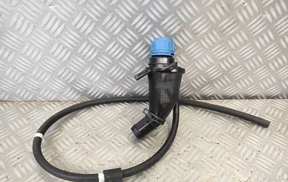 Mercedes-Benz Vito Viano W447 AdBlue Liquid refill tube A4474700426 432002500