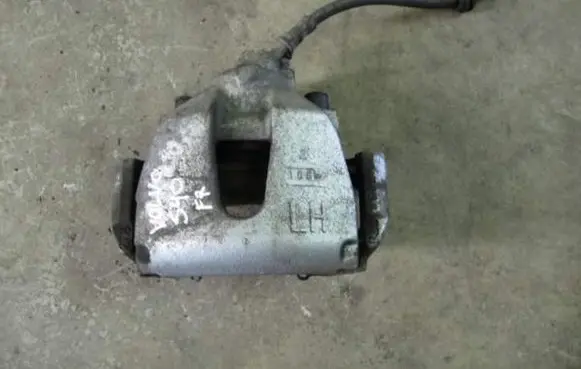 Volvo S40 Front brake caliper 36000481