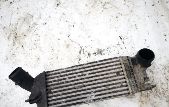 Citroen C5 Intercooler radiator 9657073480