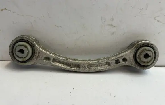 Maserati Quattroporte Rear upper control arm/wishbone 69573