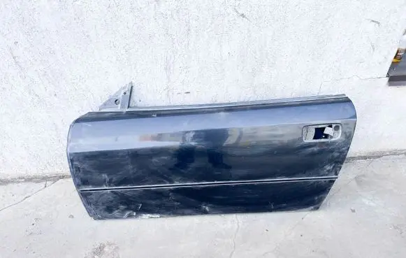 BMW 8 E31 Door (2 Door Coupe) 41511970609