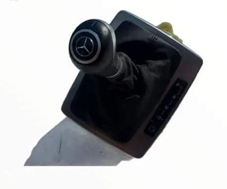 Mercedes-Benz C AMG W204 Gear shifter/selector A2042675724