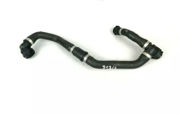 Engine coolant pipe/hose
