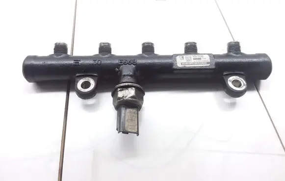 Volvo V50 Fuel main line pipe 9654726280