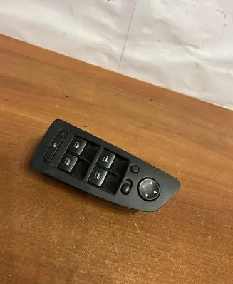 BMW 1 E81 E87 Other switches/knobs/shifts 913207601 D2377