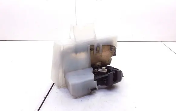 Renault Megane I Front door lock